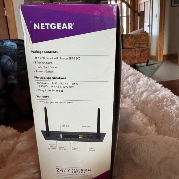 NETGEAR AC1200 Dual Band Router - Black - Picture 2 of 4
